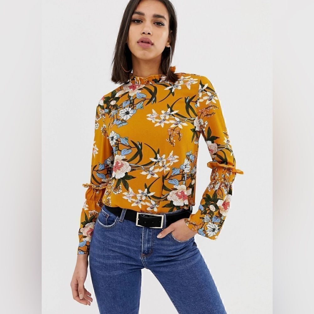 EUC AX Paris Long Sleeve Floral Blouse